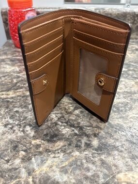 Michael kirs wallet